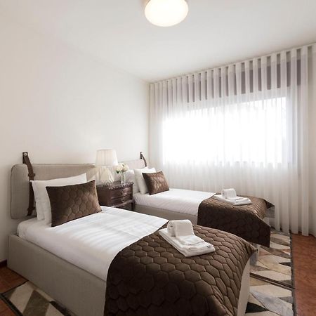 וילה נובה דה גאיה Lovelystay - Newly Decorated 2Br Flat With Free Parking מראה חיצוני תמונה