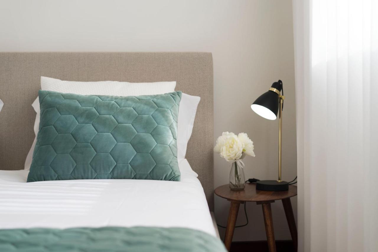 וילה נובה דה גאיה Lovelystay - Newly Decorated 2Br Flat With Free Parking מראה חיצוני תמונה