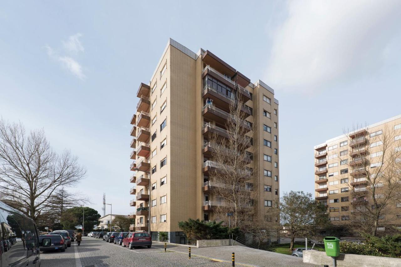 וילה נובה דה גאיה Lovelystay - Newly Decorated 2Br Flat With Free Parking מראה חיצוני תמונה